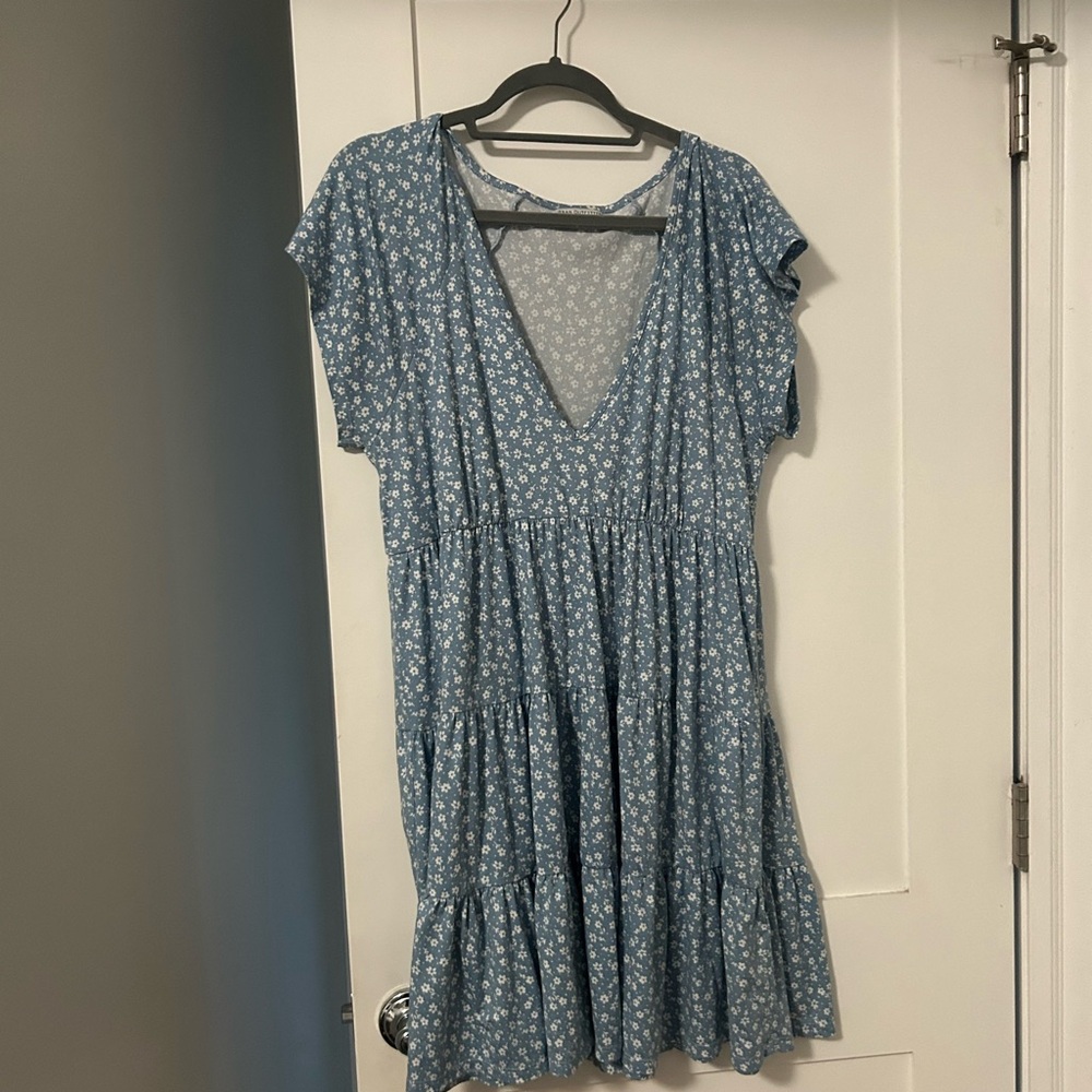 Urban Outfitters Floral Blue V-Neck Dress Size XL